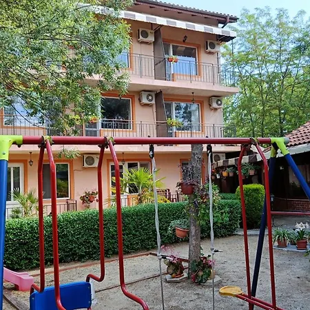 фернандес 3* Csernomorec