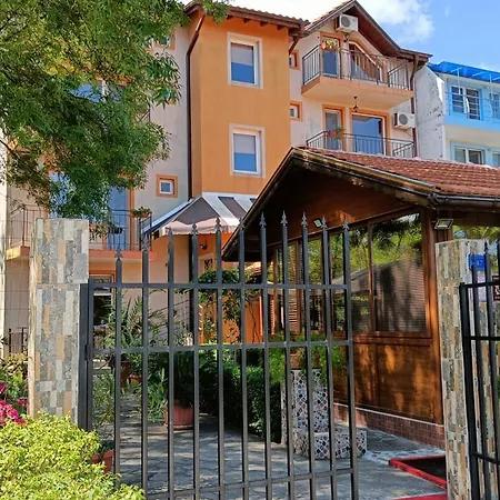 фернандес 3* Chernomorets